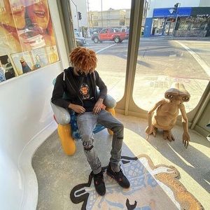 Meet your Posher, Emmanuel